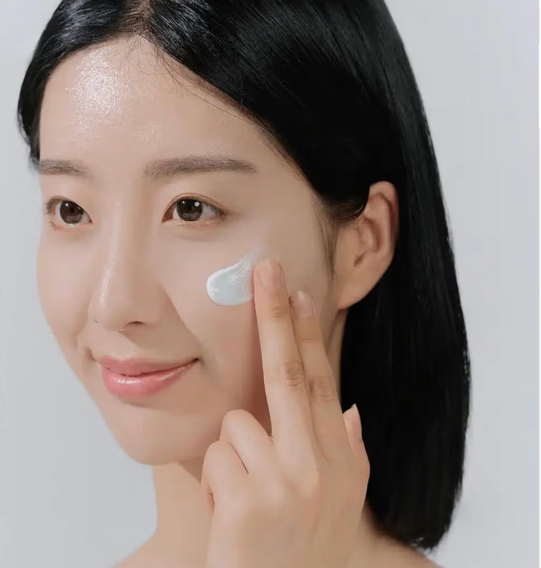 Skin1004 Madagascar Centella Hyalu-Cica Water-Fit Sun Serum SPF50+ | Protector Solar Viral (pack 2 Ud)